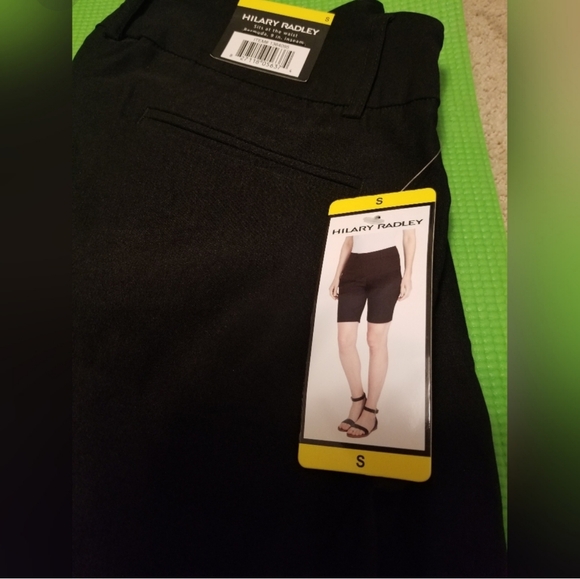 Hilary Radley Ladies' Bermuda Short small nwt - Picture 2 of 5